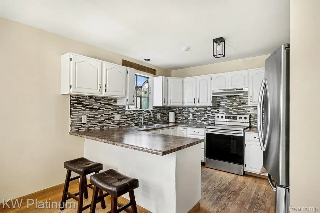 185 Michelson Road Rochester Hills City MI 48307