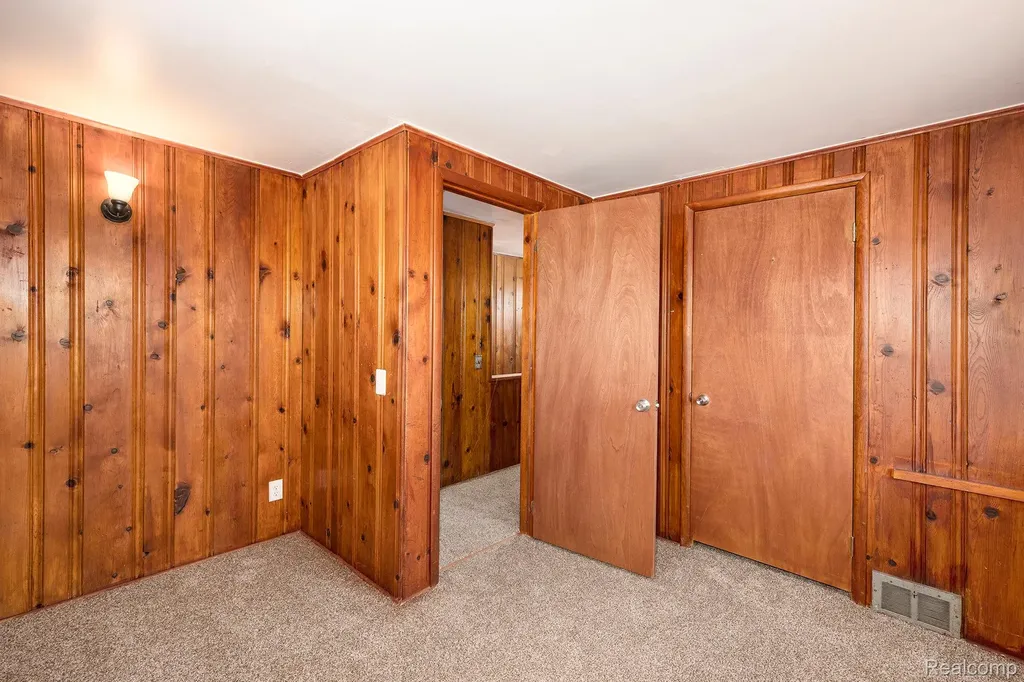 17124 Toepfer Drive Eastpointe City MI 48021