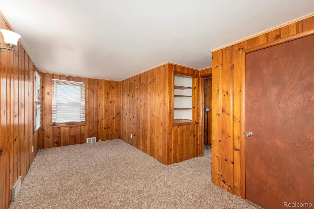 17124 Toepfer Drive Eastpointe City MI 48021