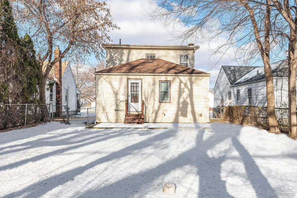 17124 Toepfer Drive Eastpointe City MI 48021