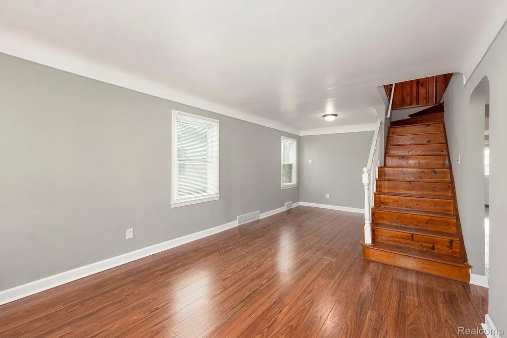 17124 Toepfer Drive Eastpointe City MI 48021