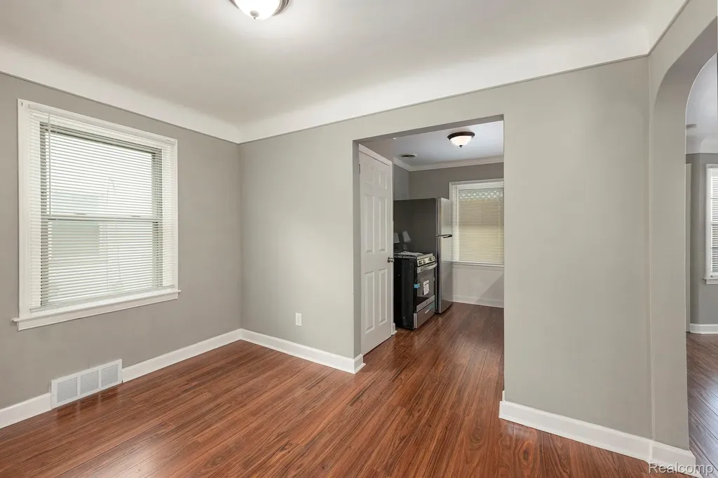 17124 Toepfer Drive Eastpointe City MI 48021