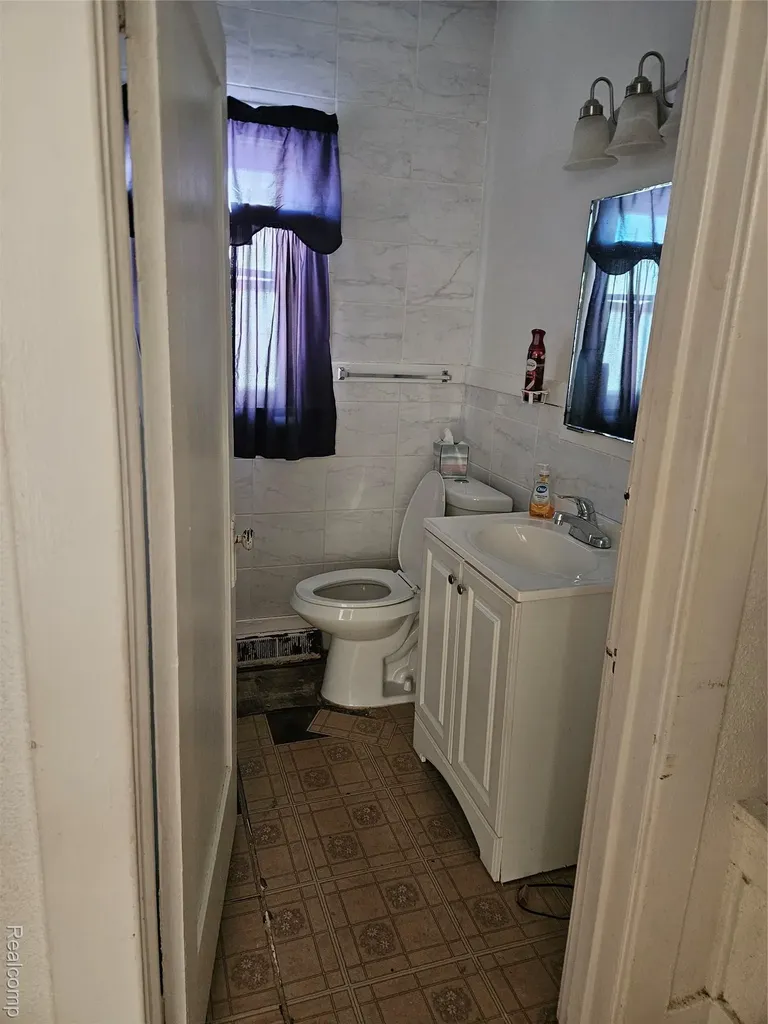 7374 Ellsworth Street Detroit City MI 48238