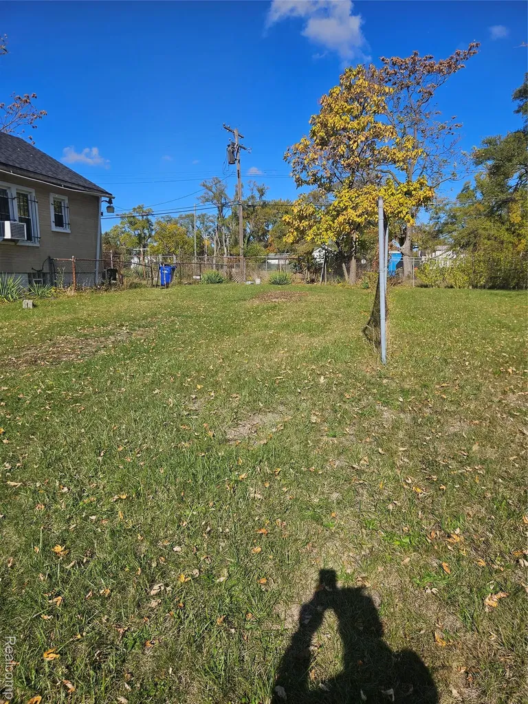 7374 Ellsworth Street Detroit City MI 48238
