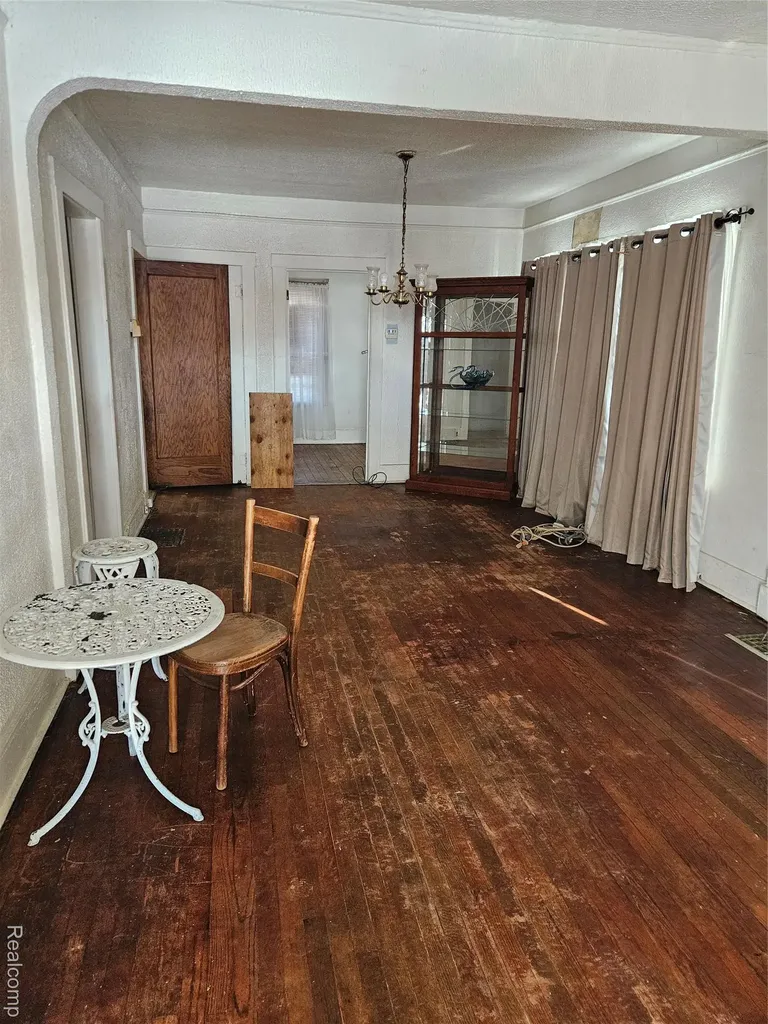 7374 Ellsworth Street Detroit City MI 48238