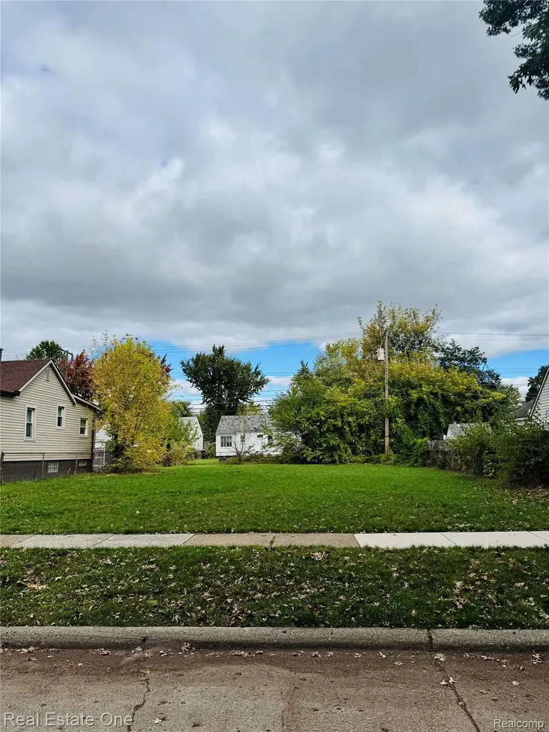 1670 Richmond Avenue Lincoln Park City MI 48146
