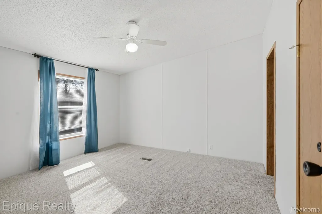 271 Lovell Court Flushing City MI 48433