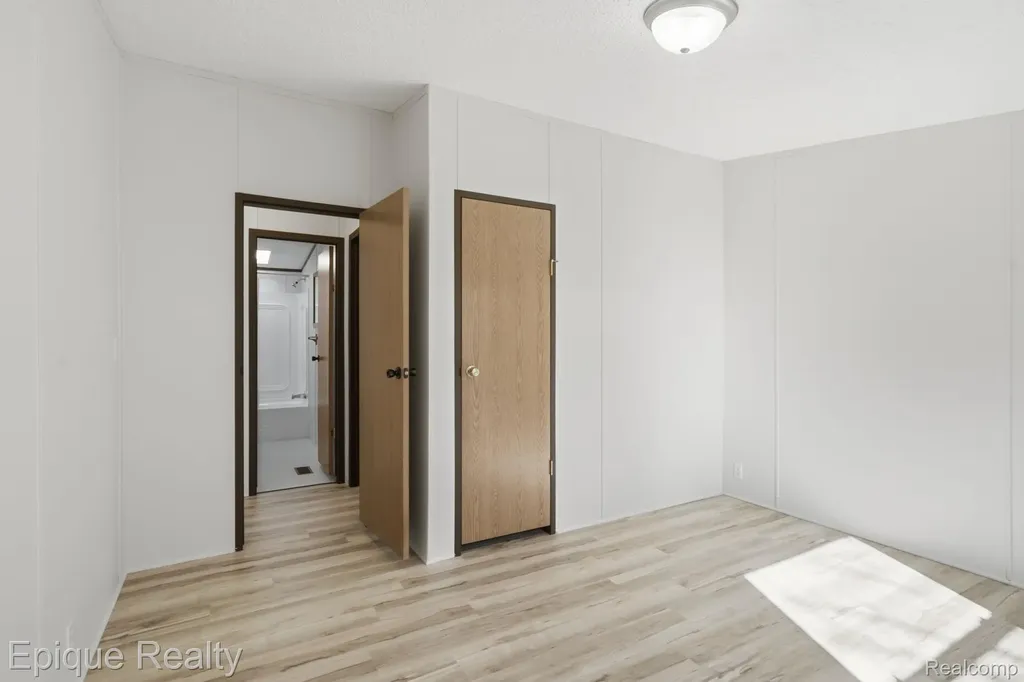 271 Lovell Court Flushing City MI 48433