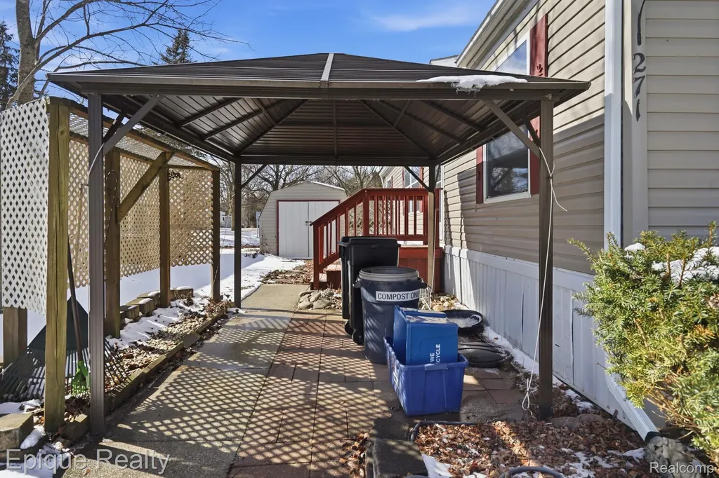 271 Lovell Court Flushing City MI 48433