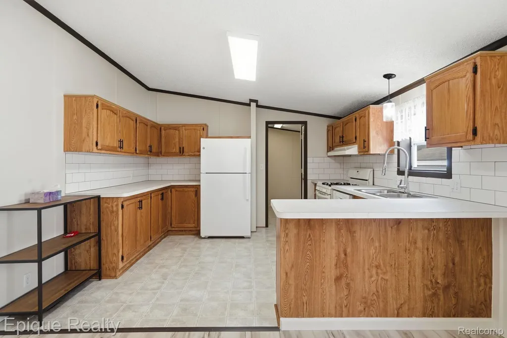 271 Lovell Court Flushing City MI 48433