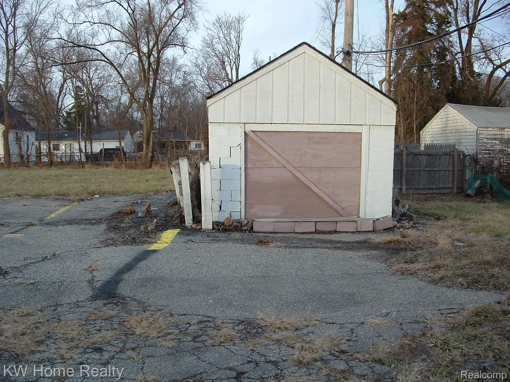 20650 Fenkell Avenue Detroit City MI 48223