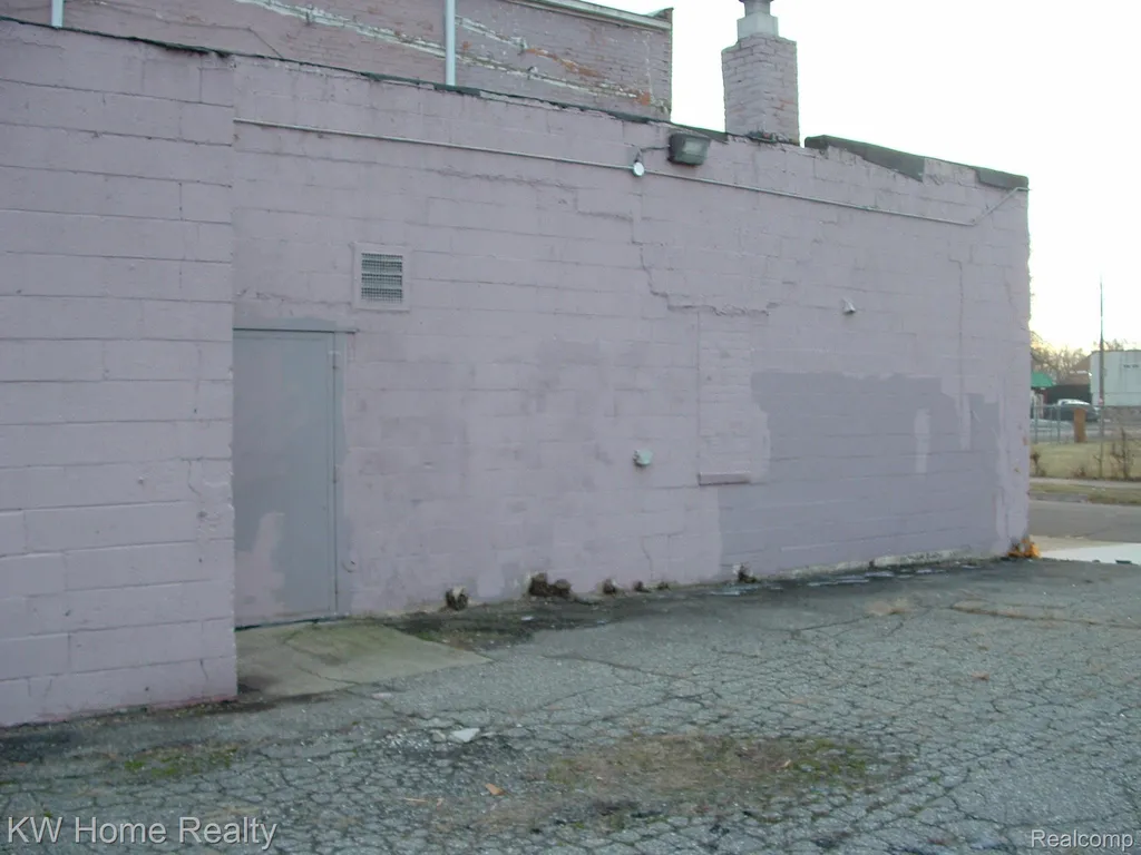 20650 Fenkell Avenue Detroit City MI 48223