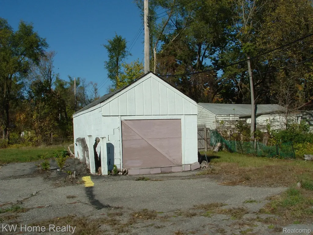 20650 Fenkell Avenue Detroit City MI 48223