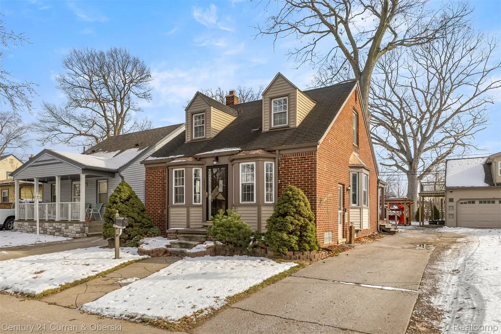 18022 Harman Street Melvindale City MI 48122