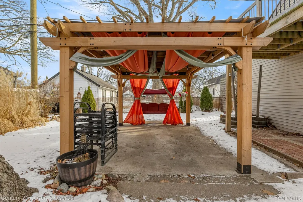 18022 Harman Street Melvindale City MI 48122