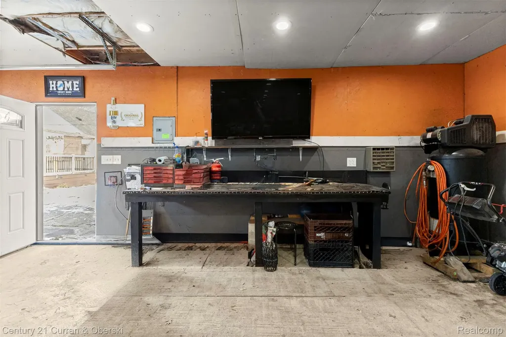 18022 Harman Street Melvindale City MI 48122