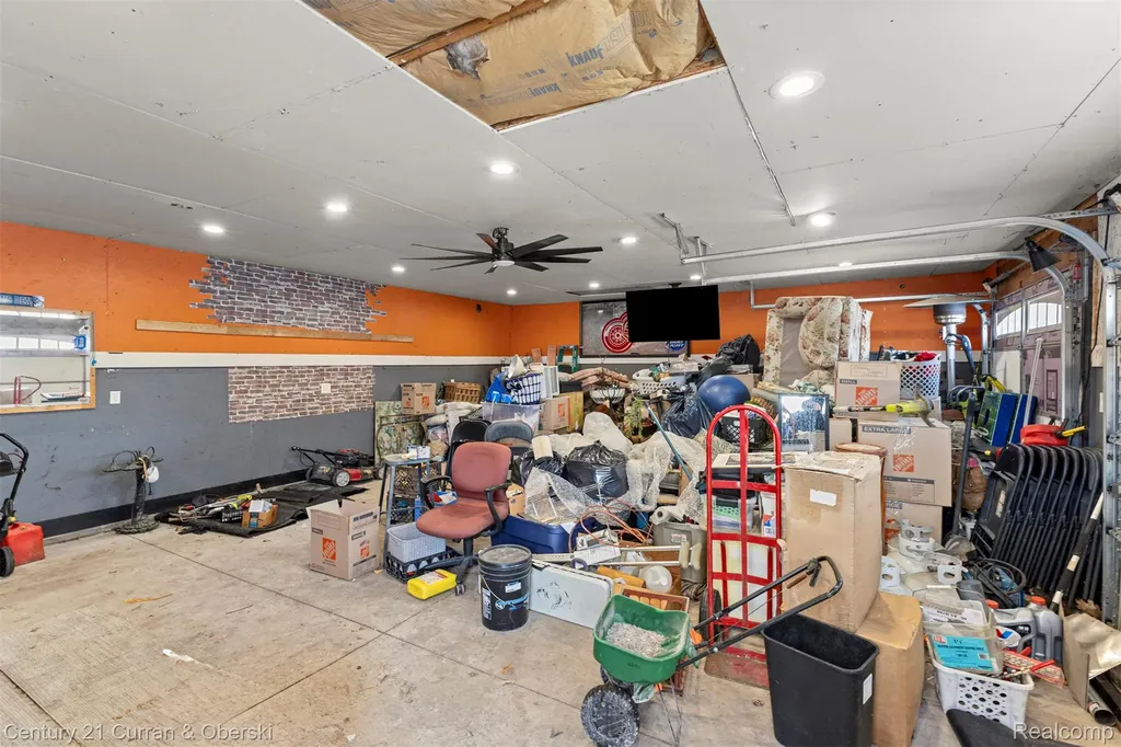 18022 Harman Street Melvindale City MI 48122