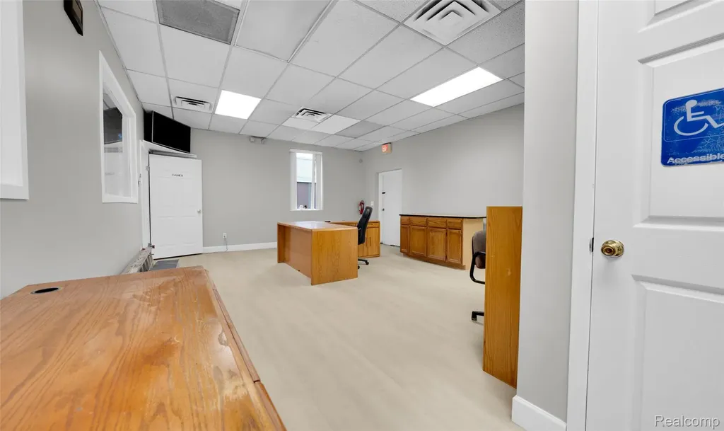 1989 N Opdyke Road Auburn Hills City MI 48326