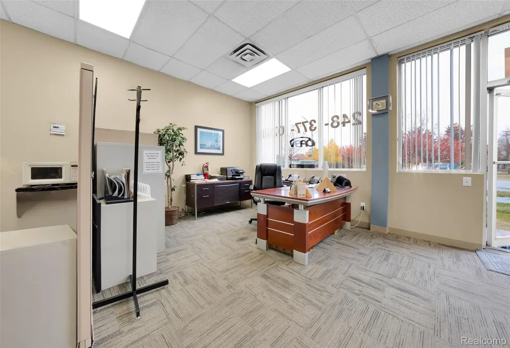 1989 N Opdyke Road Auburn Hills City MI 48326
