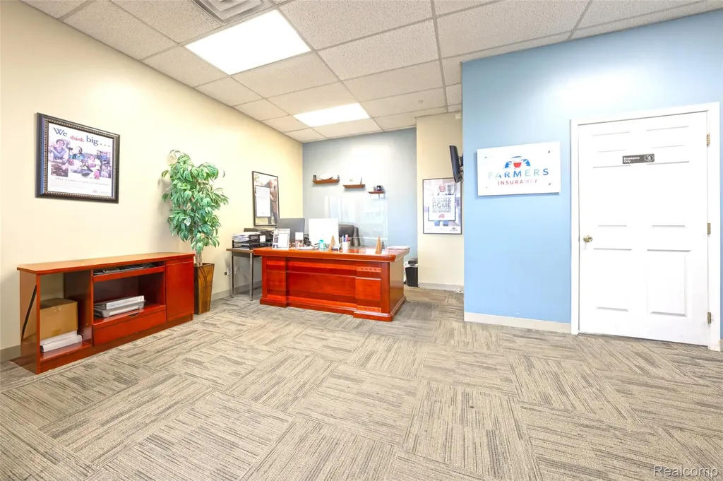 1989 N Opdyke Road Auburn Hills City MI 48326
