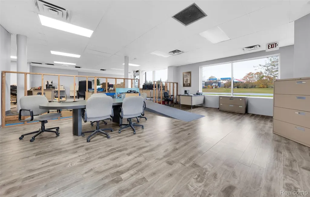1989 N Opdyke Road Auburn Hills City MI 48326