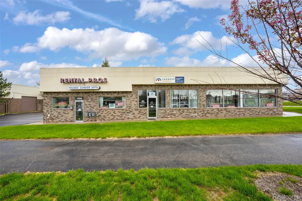 1989 N Opdyke Road Auburn Hills City MI 48326