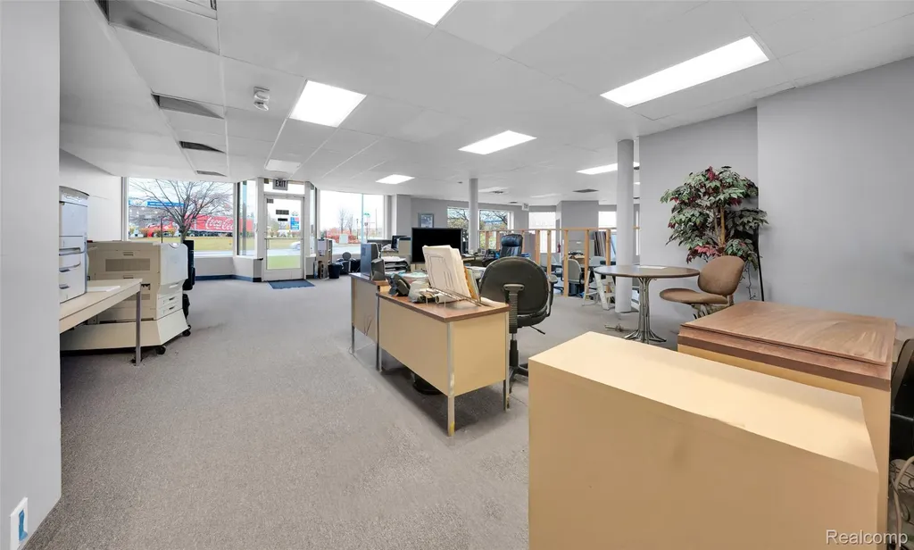 1989 N Opdyke Road Auburn Hills City MI 48326