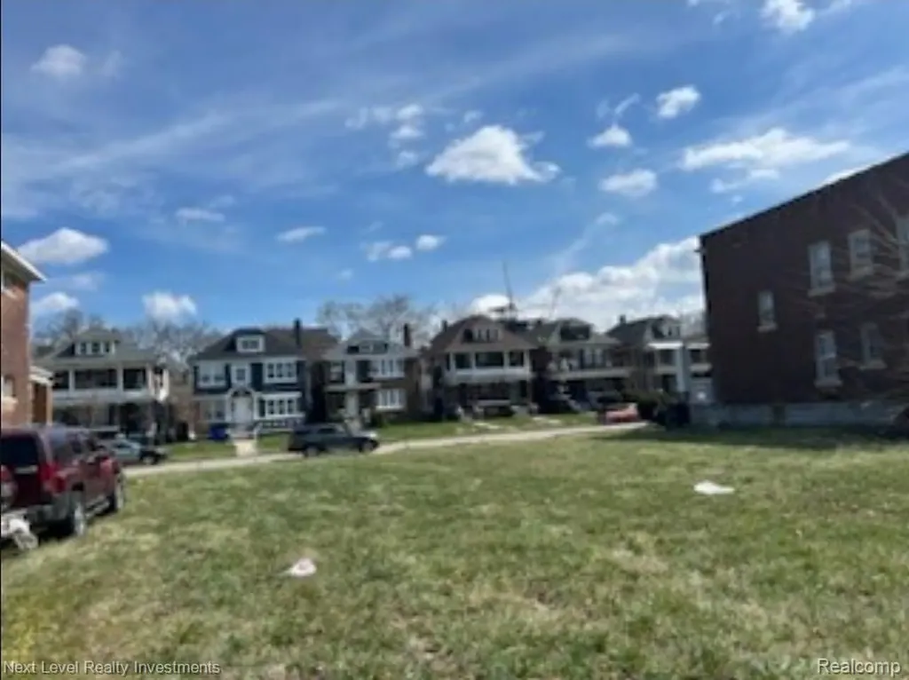 7435 Churchill Street Detroit City MI 48206