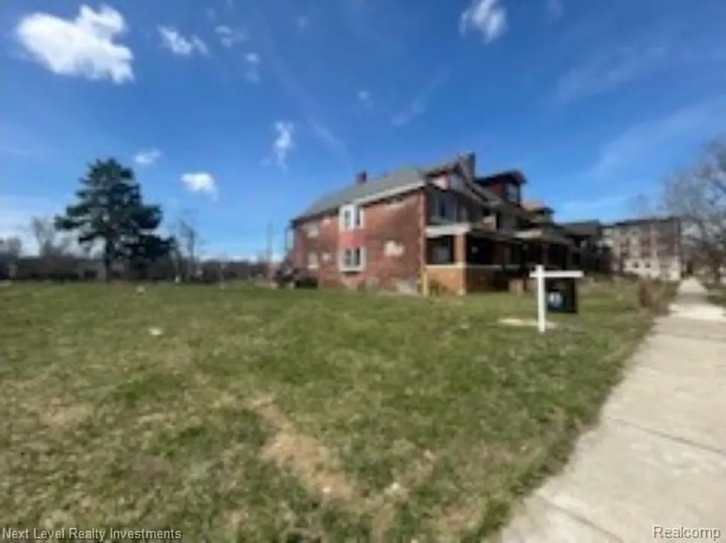 7435 Churchill Street Detroit City MI 48206