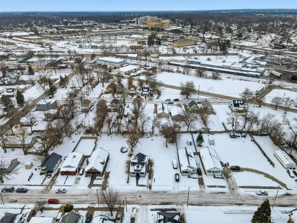 299 Central Avenue Pontiac City MI 48341