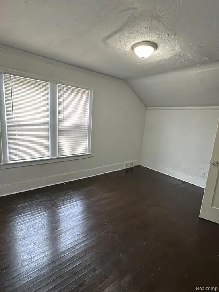 2376 Leslie Street Detroit City MI 48238