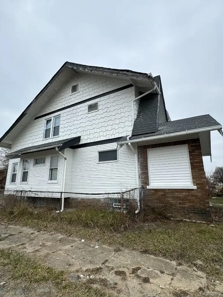 2376 Leslie Street Detroit City MI 48238
