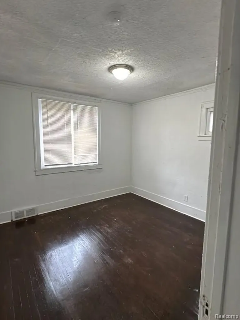 2376 Leslie Street Detroit City MI 48238