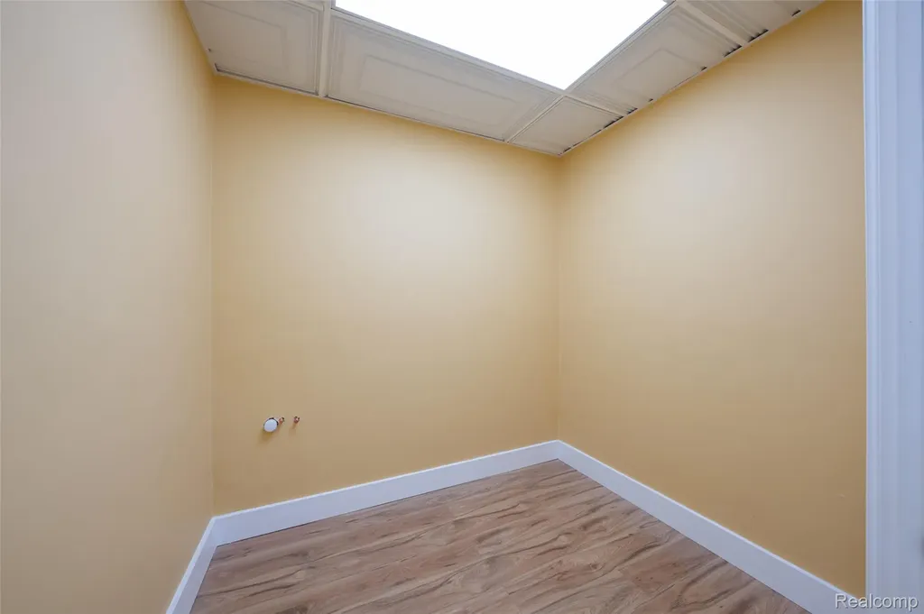 1095 W Huron Street Waterford Charter Township MI 48328