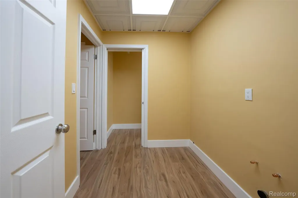 1095 W Huron Street Waterford Charter Township MI 48328