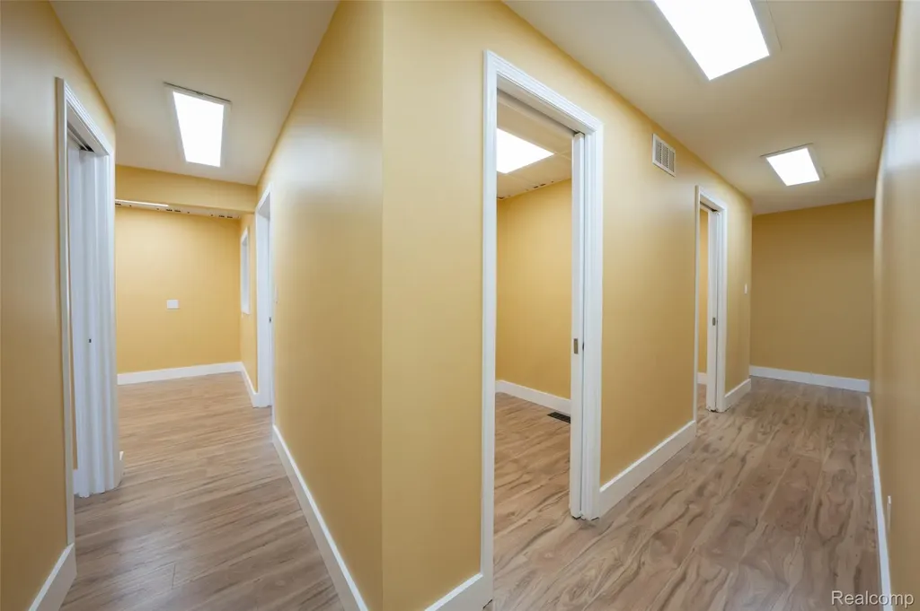 1095 W Huron Street Waterford Charter Township MI 48328