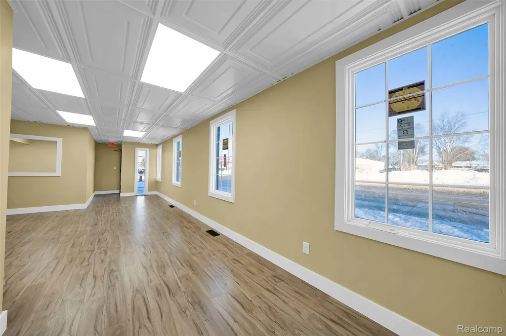 1095 W Huron Street Waterford Charter Township MI 48328