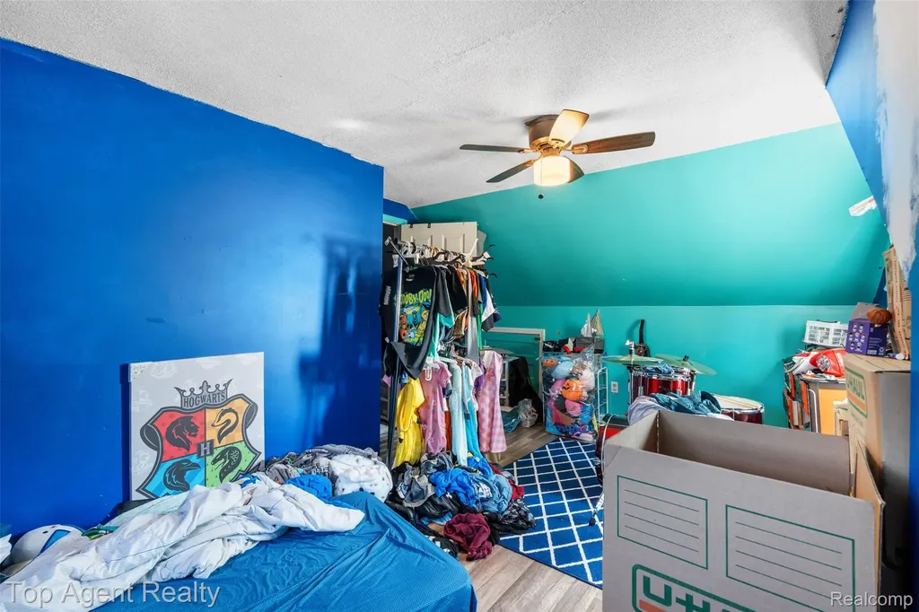 25673 Ford Street Roseville City MI 48066