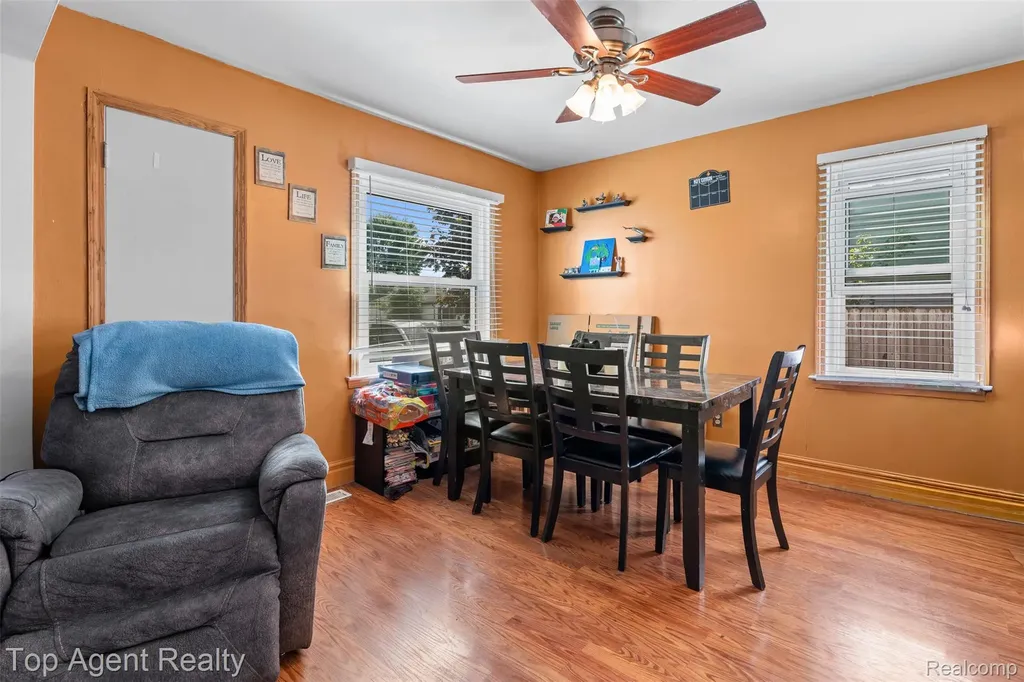 25673 Ford Street Roseville City MI 48066