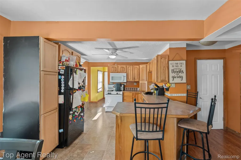 25673 Ford Street Roseville City MI 48066