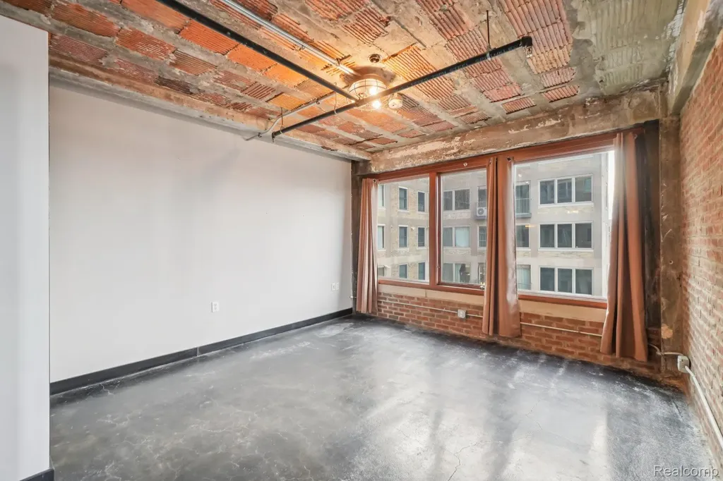 2915 John R Street Detroit City MI 48201