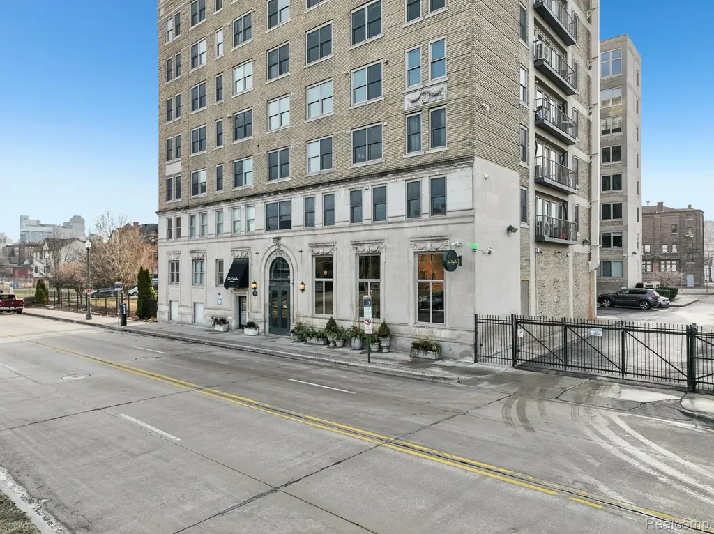 2915 John R Street Detroit City MI 48201