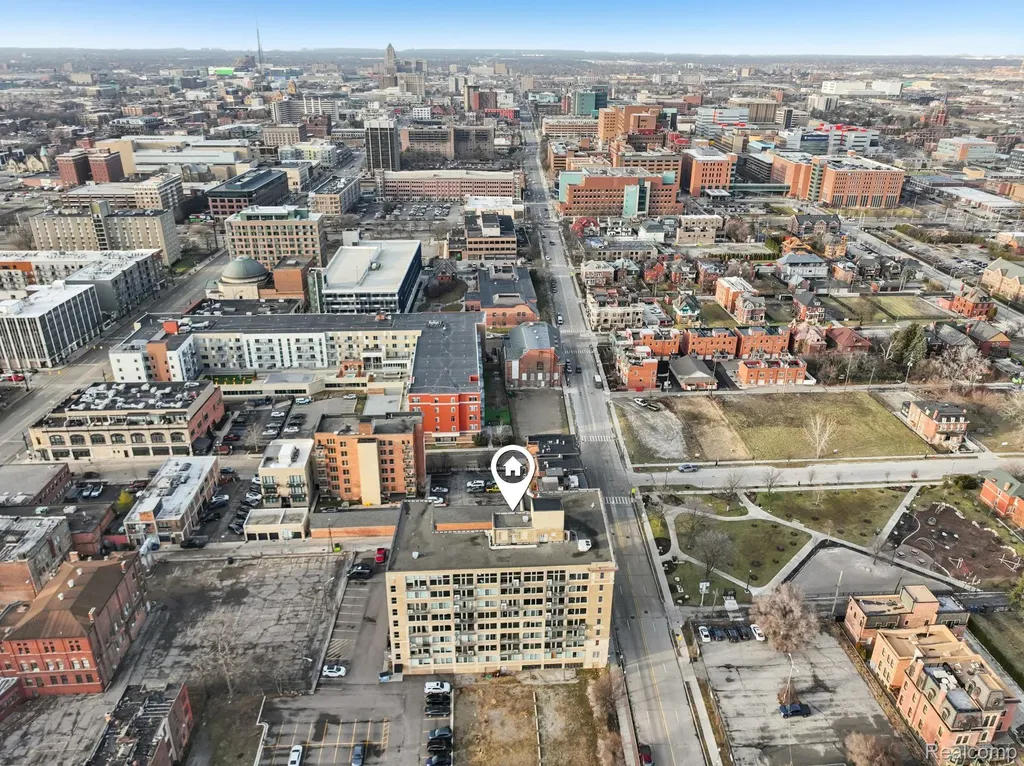 2915 John R Street Detroit City MI 48201