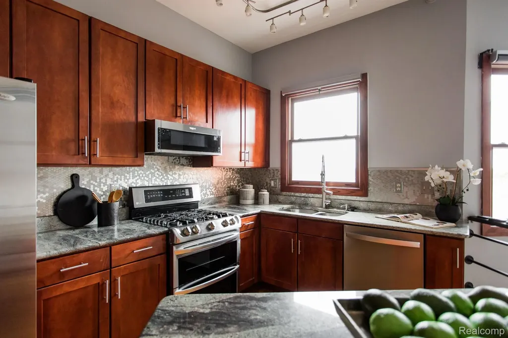 1395 Antietam Avenue Detroit City MI 48207