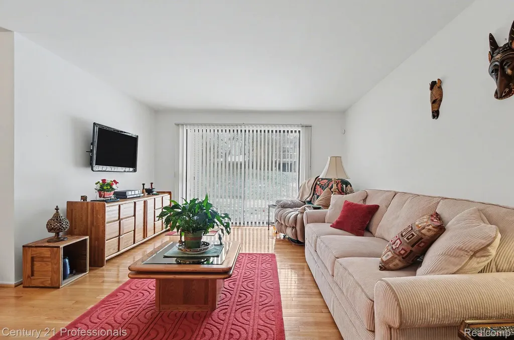6680 Ridgefield Circle West Bloomfield Charter Township MI 48322