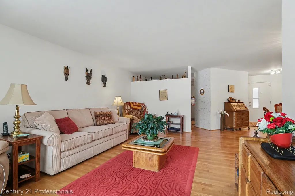 6680 Ridgefield Circle West Bloomfield Charter Township MI 48322