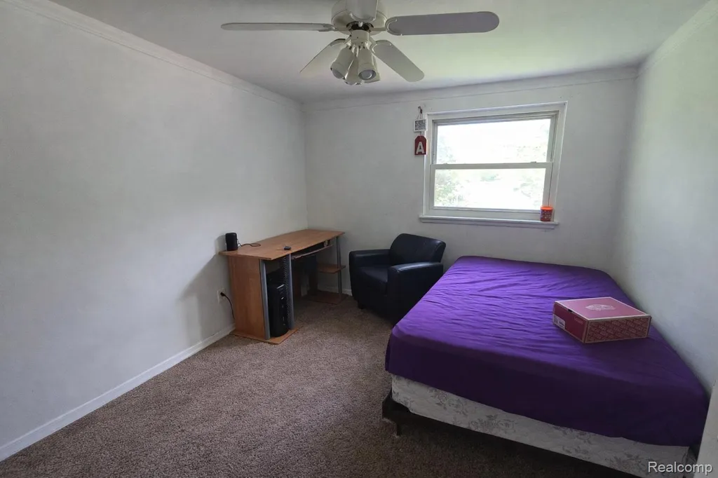 5969 Pleasant Drive Waterford Charter Township MI 48329