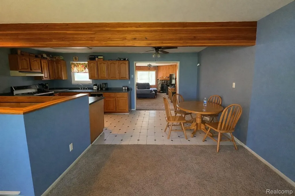 5969 Pleasant Drive Waterford Charter Township MI 48329
