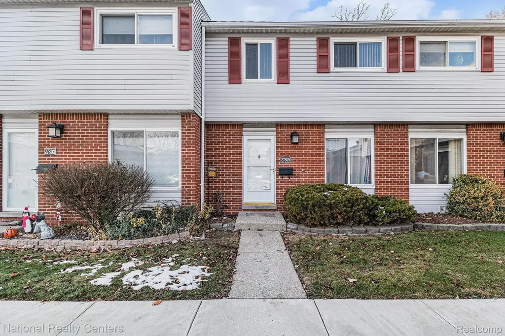 27809 Eastwick Square Roseville City MI 48066