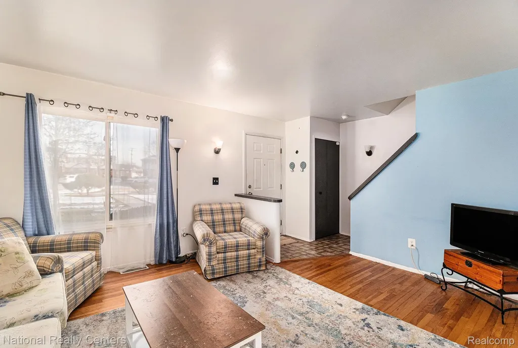 27809 Eastwick Square Roseville City MI 48066